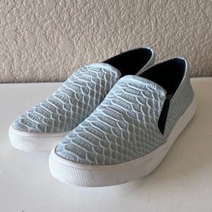 H by Halston Slip On Leather Sneaker sz 6.5